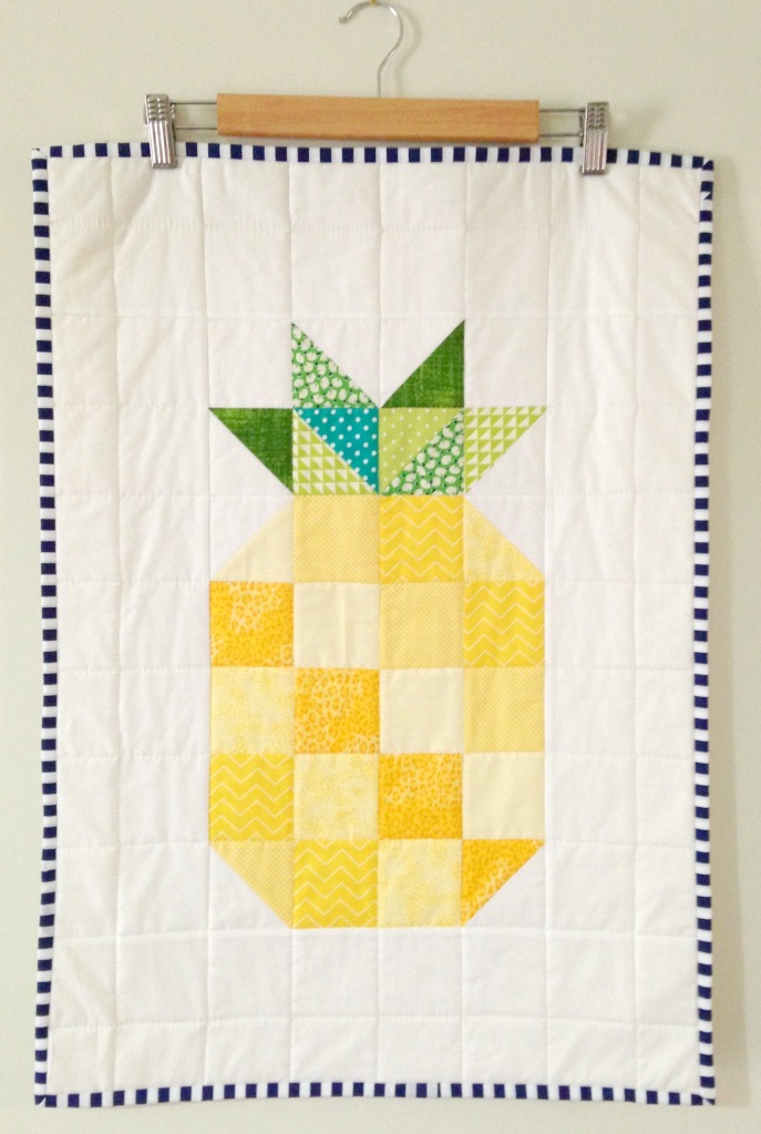 Pineapple Mini Quilt (2015)